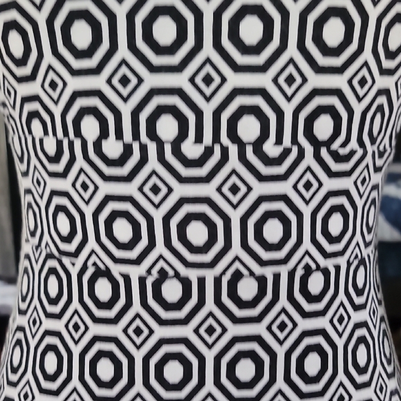 Cynthia Rowley Black and White Wrap Dress with  Long Sleeves - Picture 8 of 11